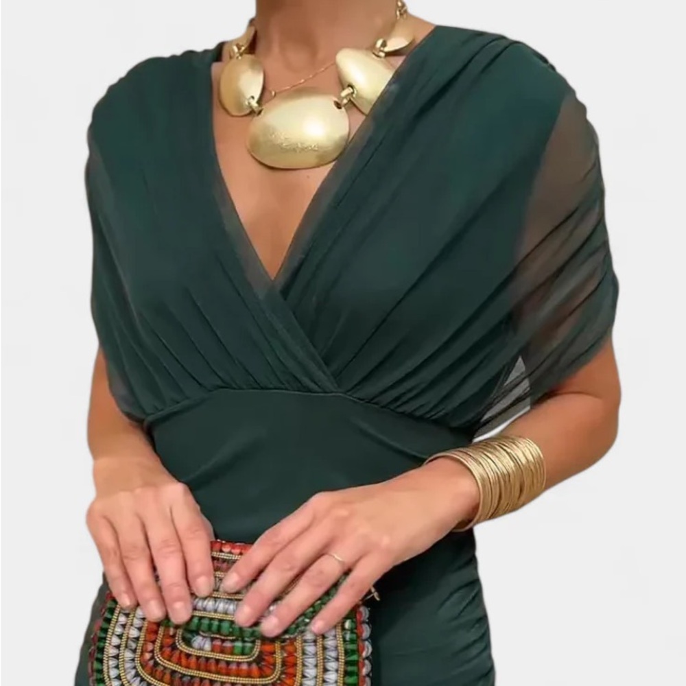 Elegant Green Dress - Picture 2 of 6